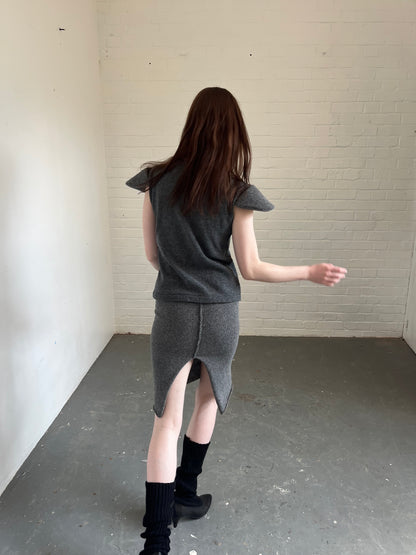 Shoulder pad top - grey